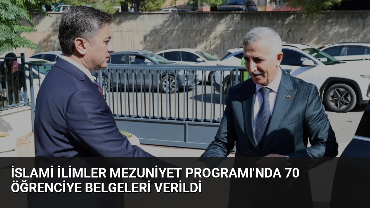 İslami İlimler Mezuniyet Programı’nda 70 Öğrenciye Belgeleri Verildi